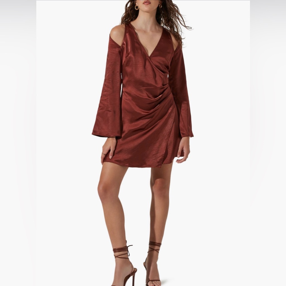ASTR Shoulder Cut out Mini Dress Rust